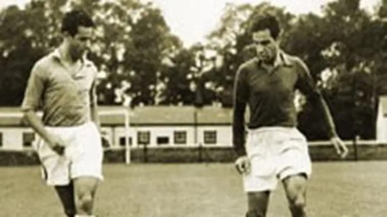 الصداقة سبب تعثر احتراف عبد الكريم صقر بالدوري الإنجليزي في ذكرى ميلاده